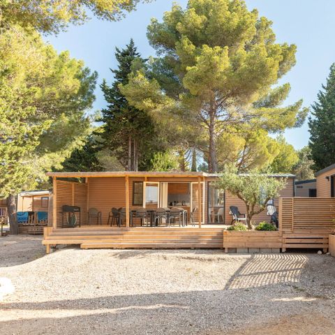 BUNGALOW 10 personnes - Mobil-home | Premium | 6 Ch. | 8/10 Pers. | Terrasse Lounge | Cuisine extérieure | 3 SDB | Clim.