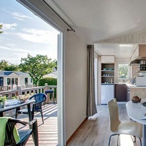 BUNGALOW 4 personnes - Mobil-home | Comfort XL | 2 Ch. | 4 Pers. | Terrasse surélévée non couverte | TV