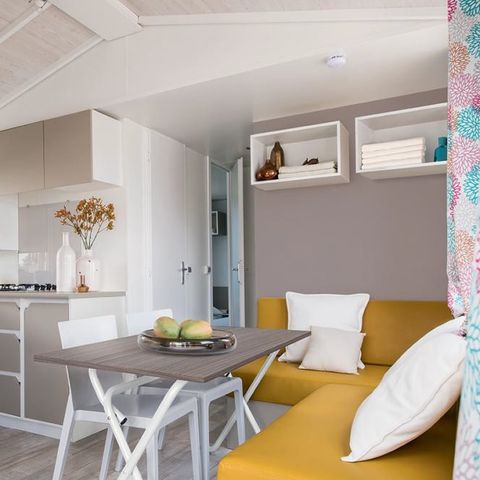 BUNGALOW 6 personnes - Mobil-home | Comfort | 3 Ch. | 6 Pers. | Terrasse simple | Clim.