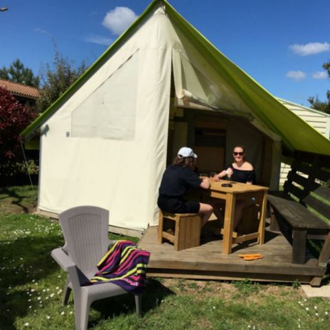 TENTE TOILE ET BOIS 4 personnes - LODGE SAHARI avec sanitaire privatif