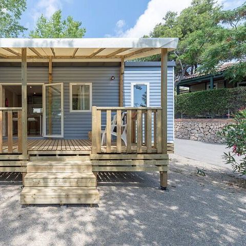 BUNGALOW 6 personnes - Premium | 3 Ch. | 6 Pers. | Terrasse surélevée | 1 SDB | Clim.