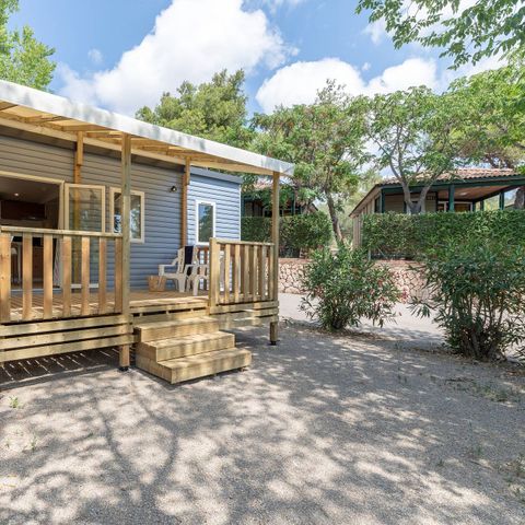 BUNGALOW 6 personnes - Premium | 3 Ch. | 6 Pers. | Terrasse surélevée | 1 SDB | Clim.