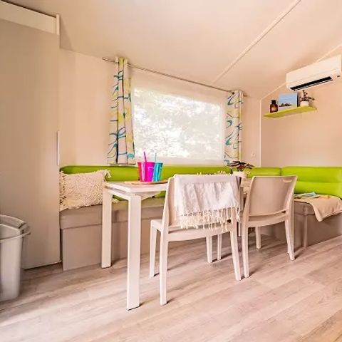 Mobilhome 4 personnes - Loisirs 3 Pièces 4 Personnes Climatisé + TV