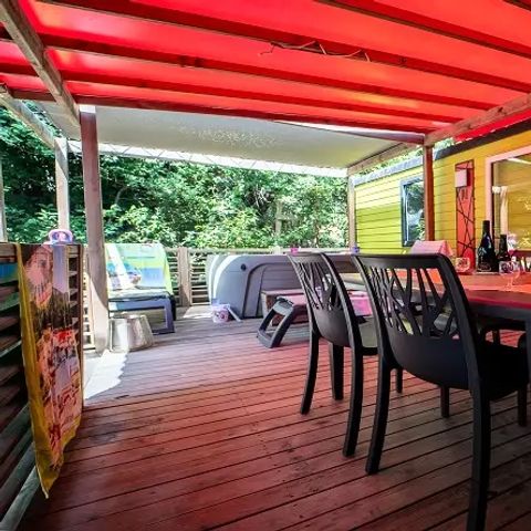 BUNGALOW 4 personnes - Duo Premium 3 Pièces 4 Personnes Jacuzzi + Climatisé + TV