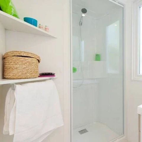 BUNGALOW 6 personnes - Comfort | 2 Ch. | 4/6 Pers. | Terrasse simple | Clim. | TV