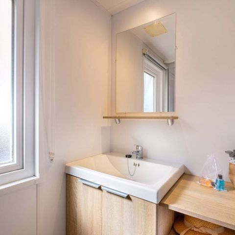 BUNGALOW 4 personnes - Comfort | 2 Ch. | 4 Pers. | Terrasse surélevée | 2 SDB | Clim. | TV