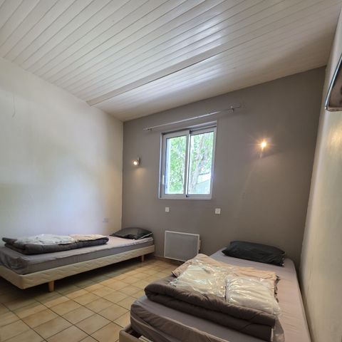 GÎTE 6 personnes - Gîte | 2 Ch. | 4/6 Pers. | Terrasse surélevée | TV