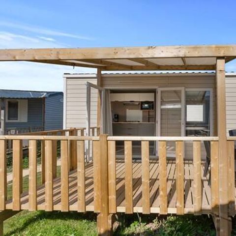 BUNGALOW 4 personnes - Comfort | 2 Ch. | 4 Pers. | Terrasse surélevée | Clim.