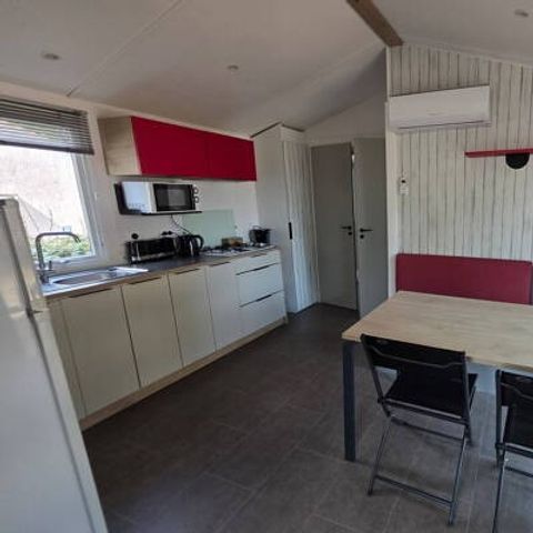 BUNGALOW 6 personnes - Mobil-home | Comfort | 2 Ch. | 4/6 Pers. | Terrasse simple | Clim.
