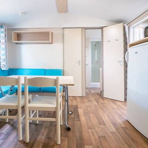 BUNGALOW 6 personnes - Mobil-home | Comfort | 3 Ch. | 6 Pers. | Terrasse surélevée | 2 SDB | Clim.