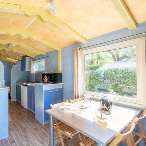 HÉBERGEMENT INSOLITE 4 personnes - Roulotte, sans sanitaires 20 m²