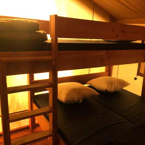 Tente en toile et en bois 5 personnes - Tente Kalahari XL 3 Pièces 5 Personnes Sans Sanitaire