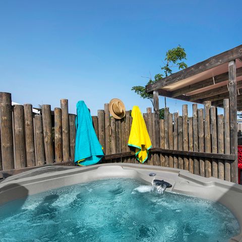 Mobilhome 6 personnes - Gamme TRIO Premium avec Jacuzzi
