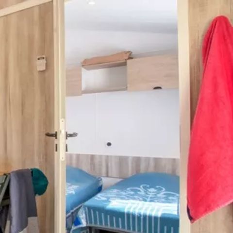 BUNGALOW 4 personnes - Duo TV + PLANCHA
