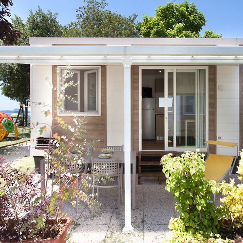 BUNGALOW 4 personnes - CON VISTA LAGO 24m con terrazzo aperto