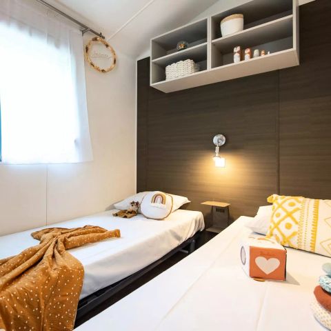 Mobilhome 6 personnes - 4 pièces 6 Personnes + TV
