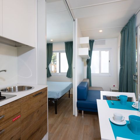BUNGALOW 2 personnes - VIOLA (inclus : piscine, salle de sport et service plage)
