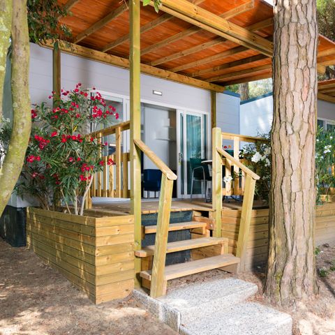 BUNGALOW 2 personnes - VIOLA (inclus : piscine, salle de sport et service plage)