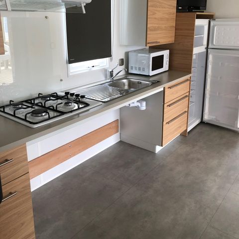 Mobilhome 4 personnes - Confort 27m² PMR 2 chambres dont terrasse + TV