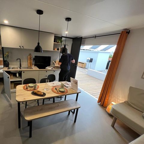 Mobilhome 4 personnes - Confort 32m² (2 chambres) dont terrasse couverte + TV + BBQ