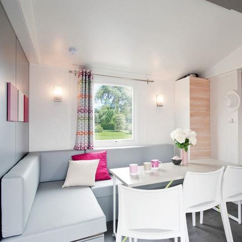 BUNGALOW 6 personnes - ESPACE PREMIUM- 32m2 clim et TV - vue bassin