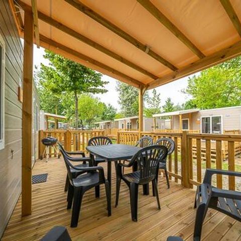 BUNGALOW 4 personnes - Comfort | 2 Ch. | 4 Pers. | Terrasse surélevée | Clim.