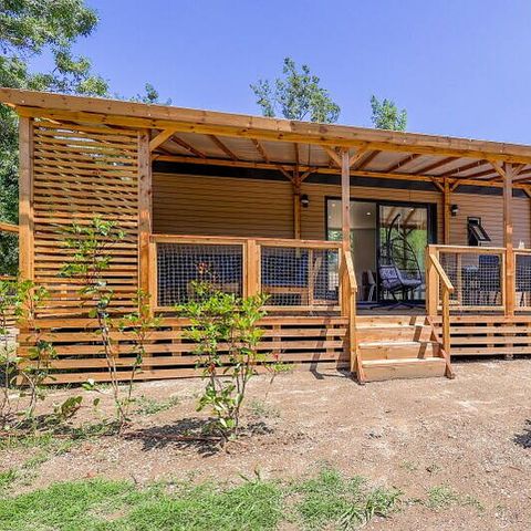 BUNGALOW 6 personnes - Mobil-home | Ultimate | 3 Ch. | 6 Pers. | Terrasse surélevée | Jacuzzi | 2 SDB | Clim.