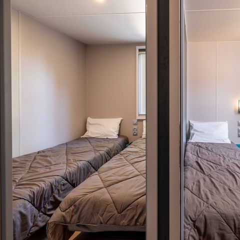 BUNGALOW 6 personnes - Mobil-home | Ultimate | 3 Ch. | 6 Pers. | Terrasse surélevée | Jacuzzi | 2 SDB | Clim.
