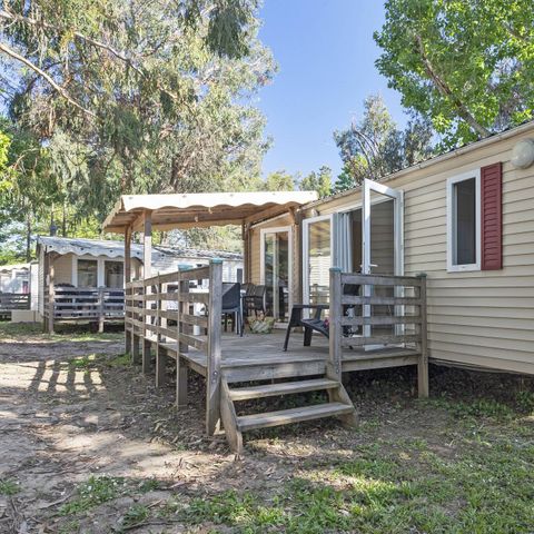 BUNGALOW 6 personnes - Comfort | 2 Ch. | 4/6 Pers. | Terrasse surélevée | 1 SDB | Clim.