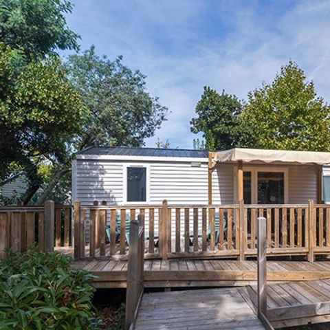 BUNGALOW 4 personnes - Mobil-home PMR | Comfort XL | 2 Ch. | 4/6 Pers. | Terrasse surélevée | Clim. | TV