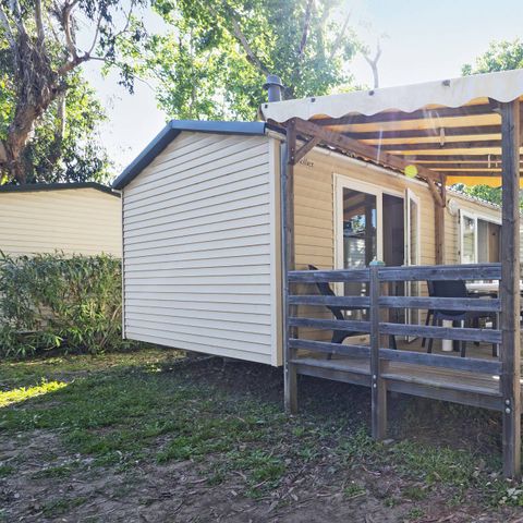 BUNGALOW 6 personnes - Comfort | 2 Ch. | 4/6 Pers. | Terrasse surélevée | 1 SDB | Clim.