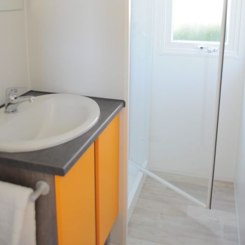 BUNGALOW 6 personnes - DECLICK avec terrasse semi-couverte