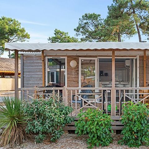 BUNGALOW 6 personnes - Comfort XL | 2 Ch. | 4/6 Pers. | Terrasse surélevée | Clim. | TV