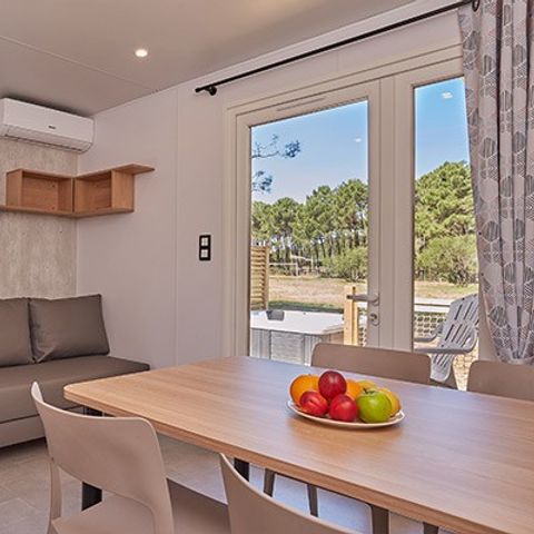 BUNGALOW 6 personnes - Premium Exclusive | 3 Ch. | 6 Pers. | Terrasse surélevée | Jacuzzi | Clim. | TV