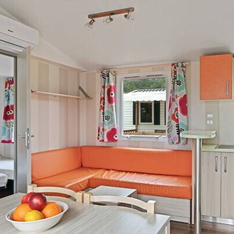 Bungalow 6 personnes - Mobil-home | Comfort | 2 Ch. | 4/6 Pers. | Terrasse surélevée | Clim.