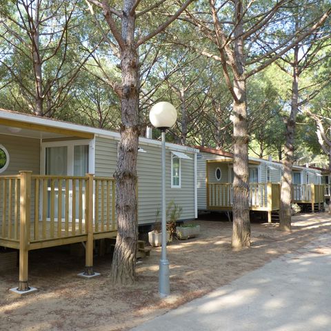 BUNGALOW 6 personnes - Krusoe - CLIM - 2 chambres (arrivée en dimanche)