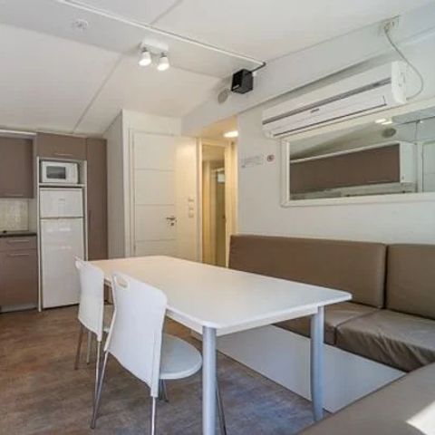BUNGALOW 4 personnes - Classic | 3 Ch. | 4 Pers. | Terrasse simple | Clim.