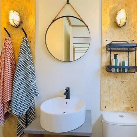HÉBERGEMENT INSOLITE 4 personnes - Tiny House | 2 Ch. | 4 Pers. | Terrasse surélevée | 1 SDB | Clim.