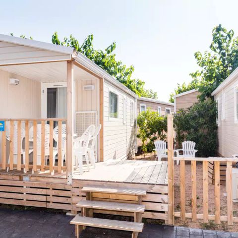 BUNGALOW 6 personnes - Mobil-home | Comfort | 2 Ch. | 4/6 Pers. | Terrasse simple | Clim.