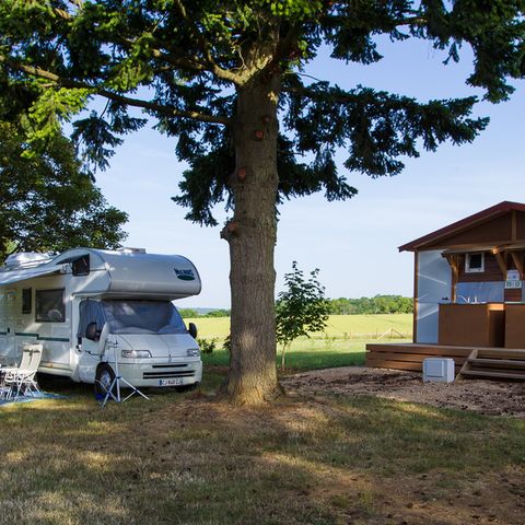 Emplacement - Forfait emplacement Grand Confort avec sanitaires privés
