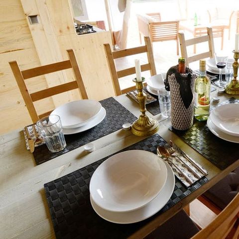 Tente en toile et en bois 5 personnes - Tente safari Sorella + sanitaires + climatisation (6P)