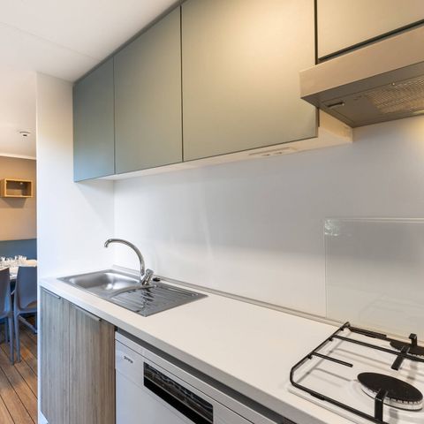 BUNGALOW 6 personnes - Premium | 3 Chambres | Capacité 6 personnes | Terrasse Lounge | 1 Salle de bain | Climatisation | TV