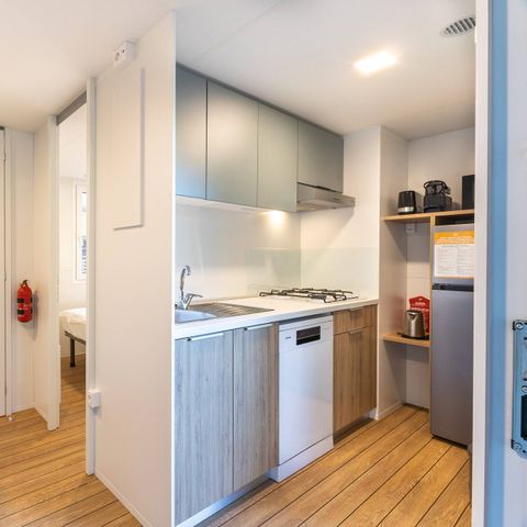 BUNGALOW 6 personnes - Premium | 3 Chambres | Capacité 6 personnes | Terrasse Lounge | 1 Salle de bain | Climatisation | TV