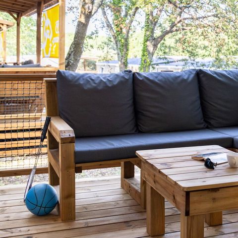 BUNGALOW 6 personnes - Premium | 3 Chambres | Capacité 6 personnes | Terrasse Lounge | 1 Salle de bain | Climatisation | TV
