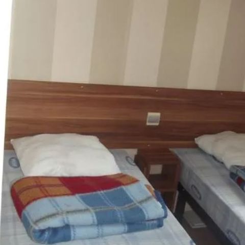 BUNGALOW 6 personnes - sans terrasse