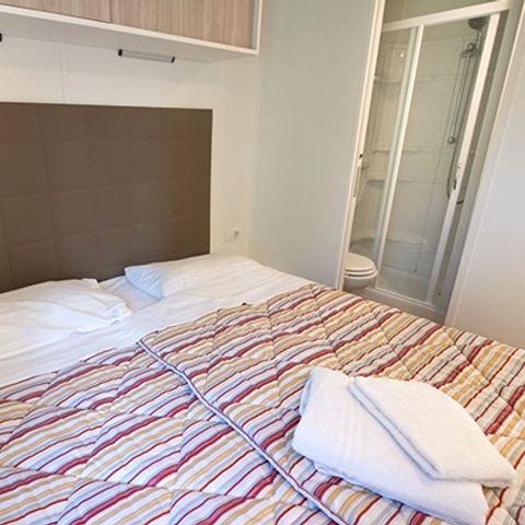 Mobilhome 6 personnes - Classic XL | 2 Ch. | 4/6 Pers. | Terrasse surélevée non couverte | 2 SDB | Clim.
