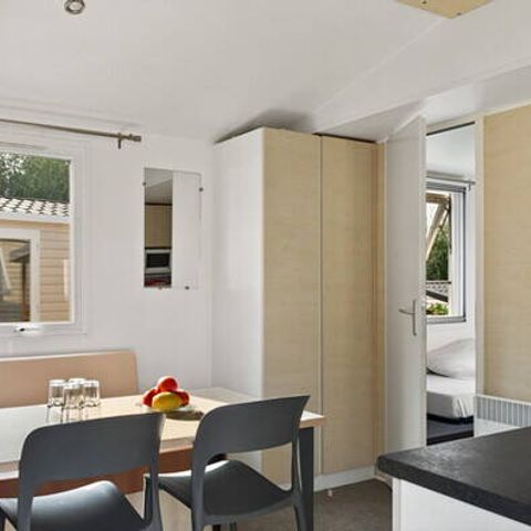 Mobilhome 4 personnes - Comfort | 2 Ch. | 4 Pers. | Terrasse surélevée | 2 SDB | Clim.