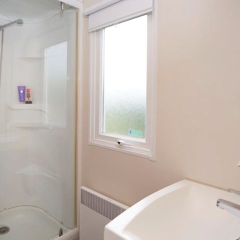 Mobilhome 6 personnes - Classic | 3 Ch. | 6 Pers. | Terrasse surélevée | Clim |TV