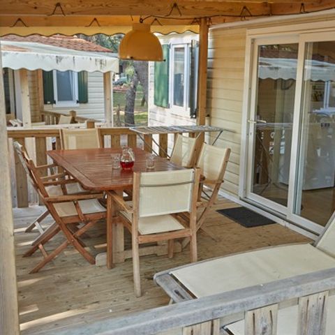 Mobilhome 4 personnes - Classic XL | 2 Ch. | 4 Pers. | Terrasse surélevée | 2 SDB | Clim. | TV