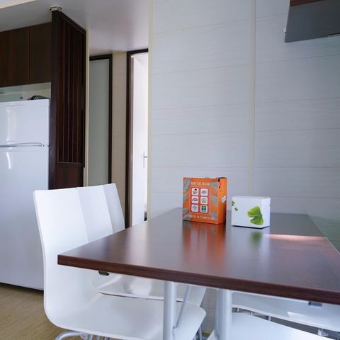 Mobilhome 6 personnes - Classic XL | 3 Ch. | 6 Pers. | Terrasse surélevée | Clim. | TV